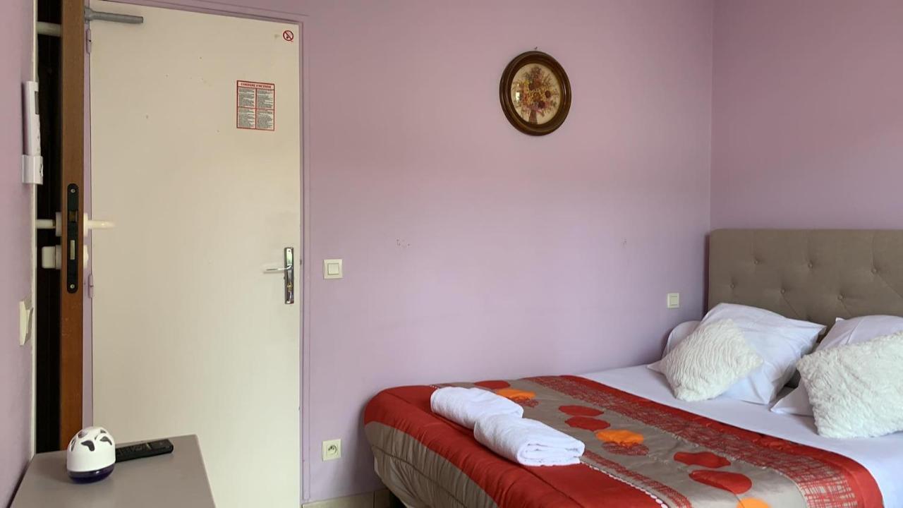 Hotel Du Cygne De La Croix Blanche Lailly-en-Val Zewnętrze zdjęcie