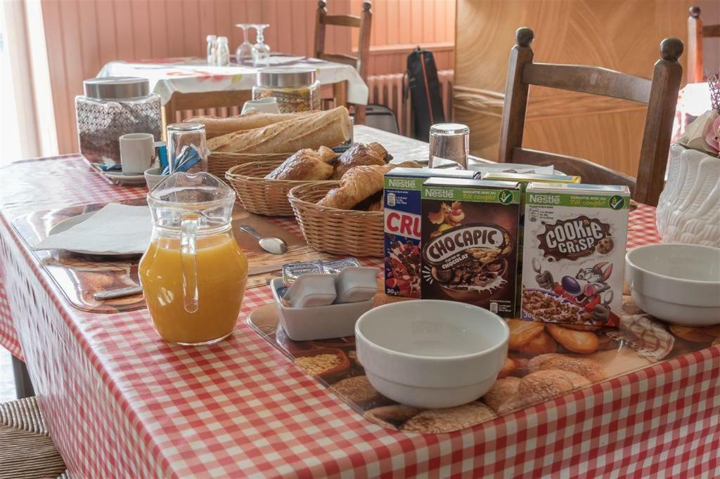Hotel Du Cygne De La Croix Blanche Lailly-en-Val Zewnętrze zdjęcie