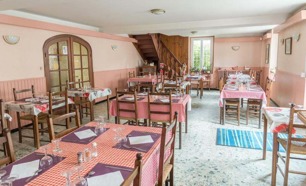Hotel Du Cygne De La Croix Blanche Lailly-en-Val Zewnętrze zdjęcie